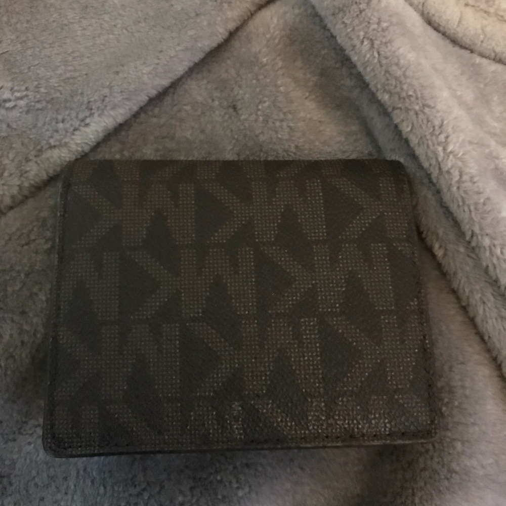 Michael Kors Brown Signature Wallet - Picture 2 of 3